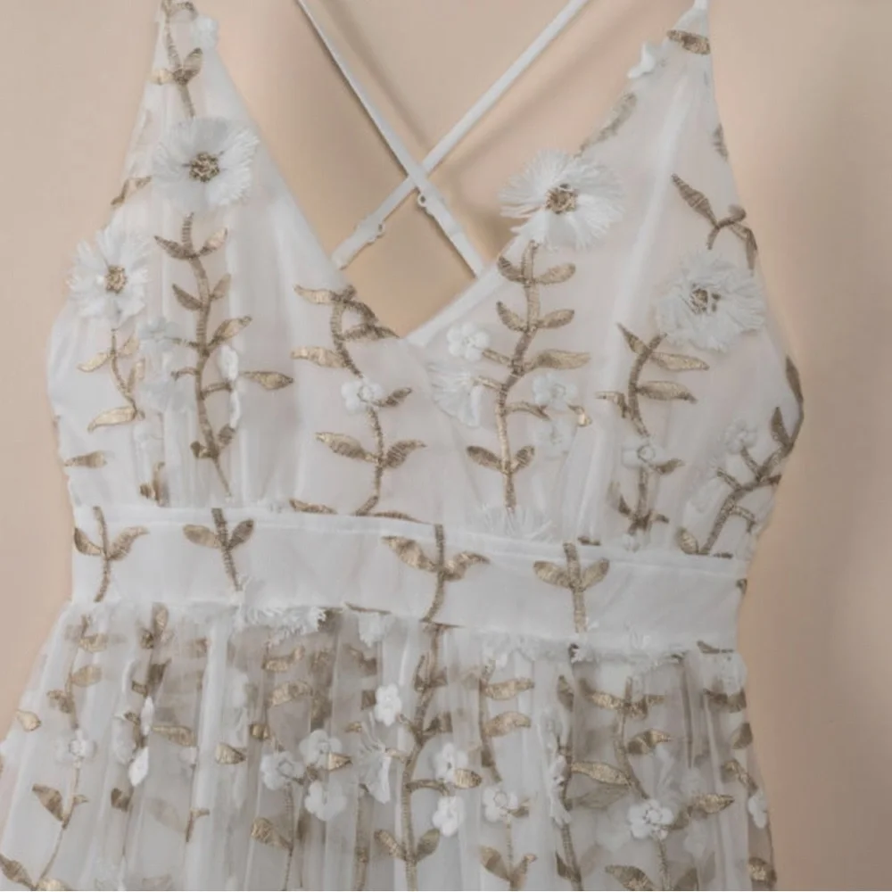 White Floral High Slit Maxi Dress - Picture 5 of 8